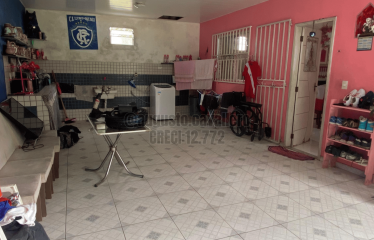 Casa com Ponto Comercial no Curuçambá