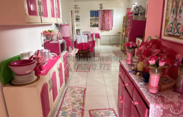 Casa com Ponto Comercial no Curuçambá