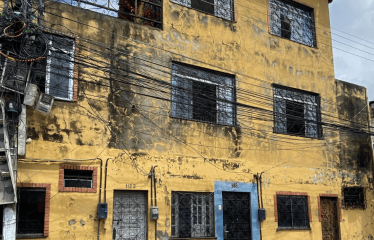 Casa de 3 Pavimentos em São Brás