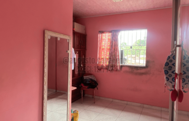Casa com Ponto Comercial no Curuçambá