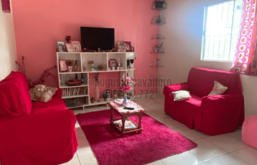 Casa com Ponto Comercial no Curuçambá
