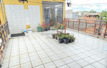 Casa de 3 Pavimentos em São Brás