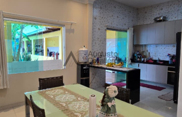 Casa linda e ampla para Aluguel na Águas Brancas