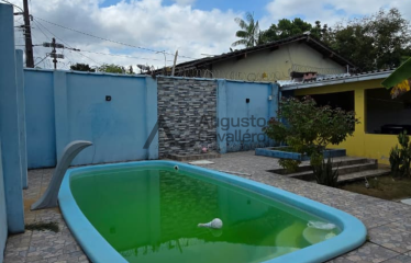 Casa linda e ampla para Aluguel na Águas Brancas