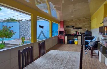 Casa linda e ampla para Aluguel na Águas Brancas